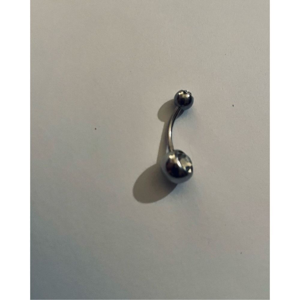 BLING WHITE SAPPHIRE SILVER BELLY RING - Picture 5 of 6